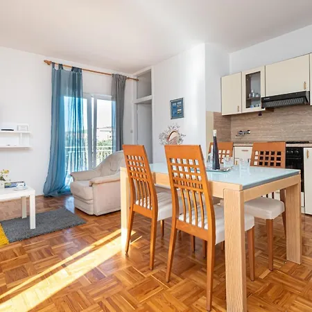 5863a Apartman